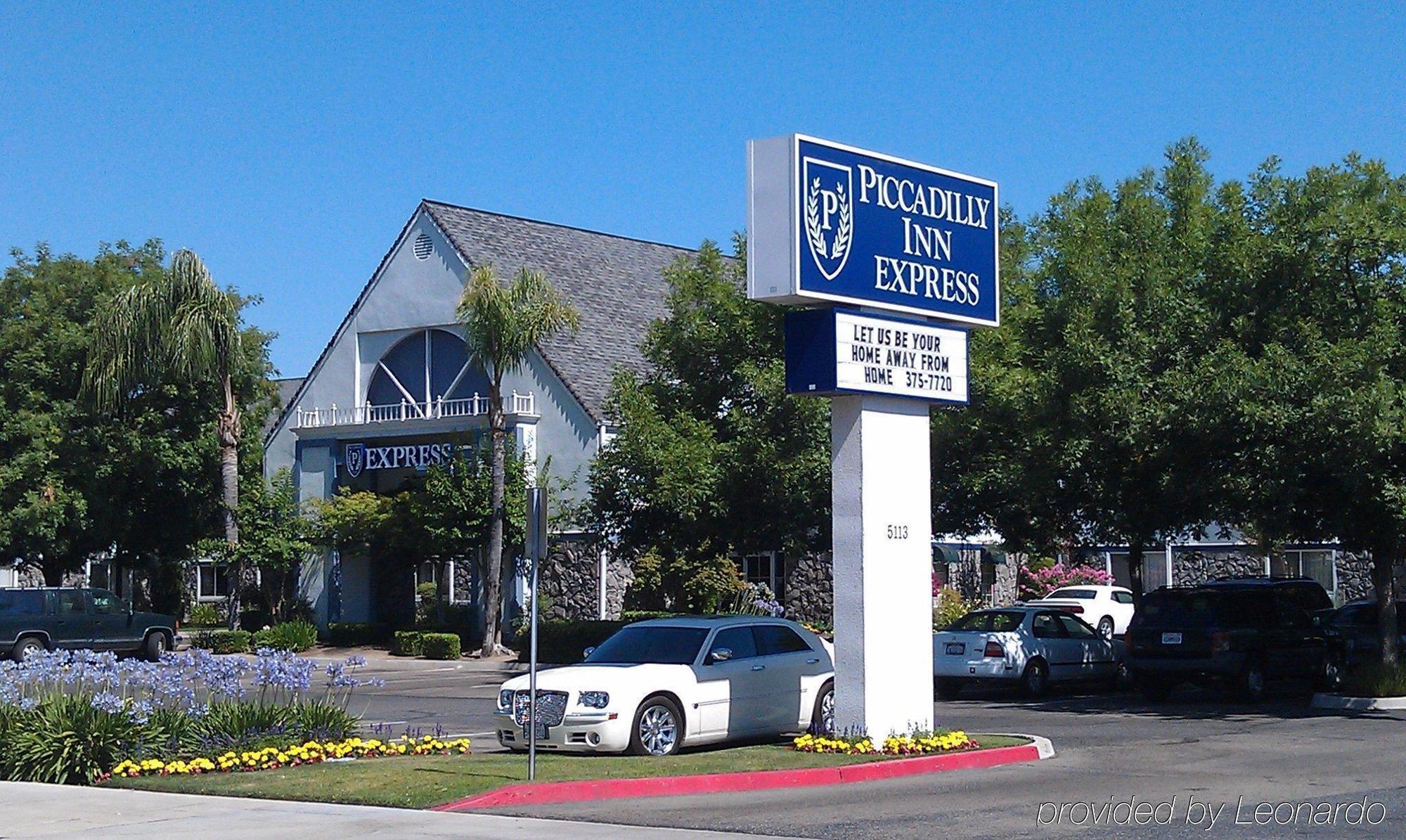 Quality Inn Fresno Yosemite Airport Exterior photo
